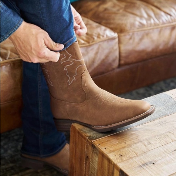 Men's Brown Western Boots - Picture 11 of 11